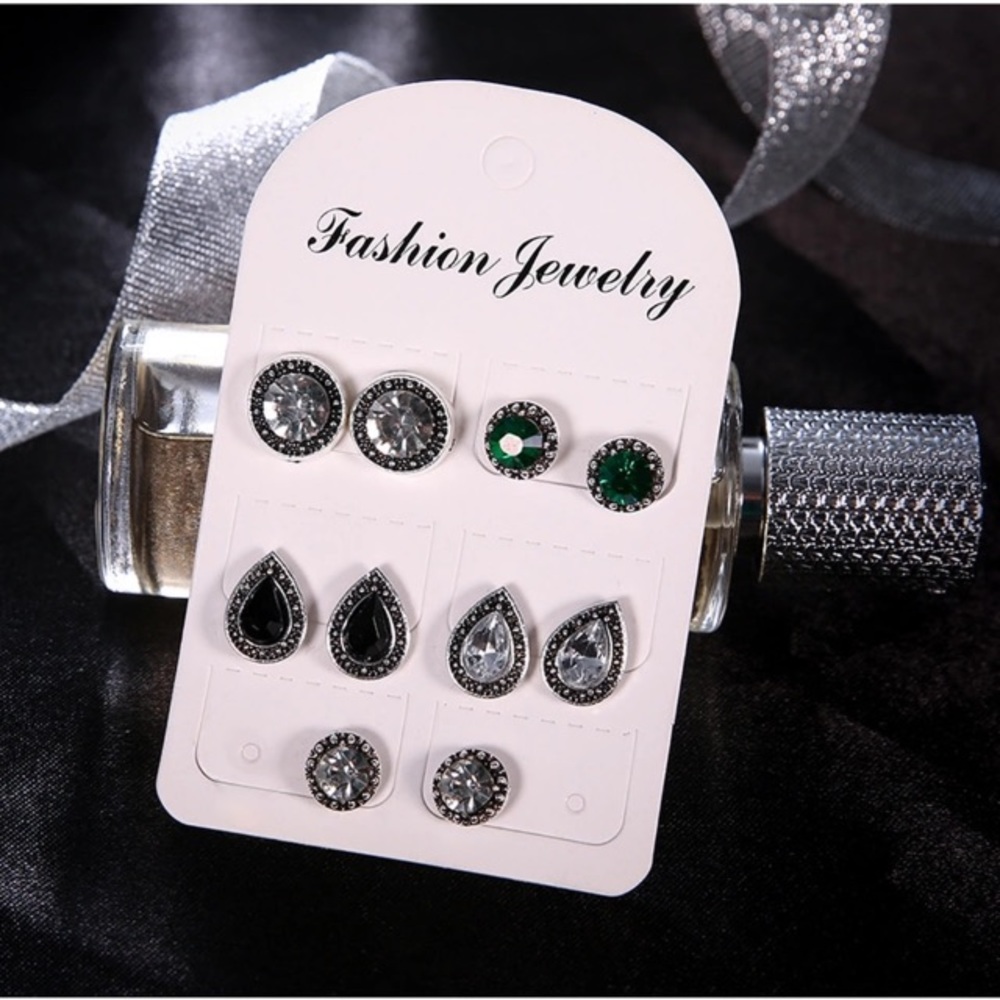NEW!💎💙💎SPARKLING TEARDROPS EARRING BUNDLE SET - Picture 6 of 16